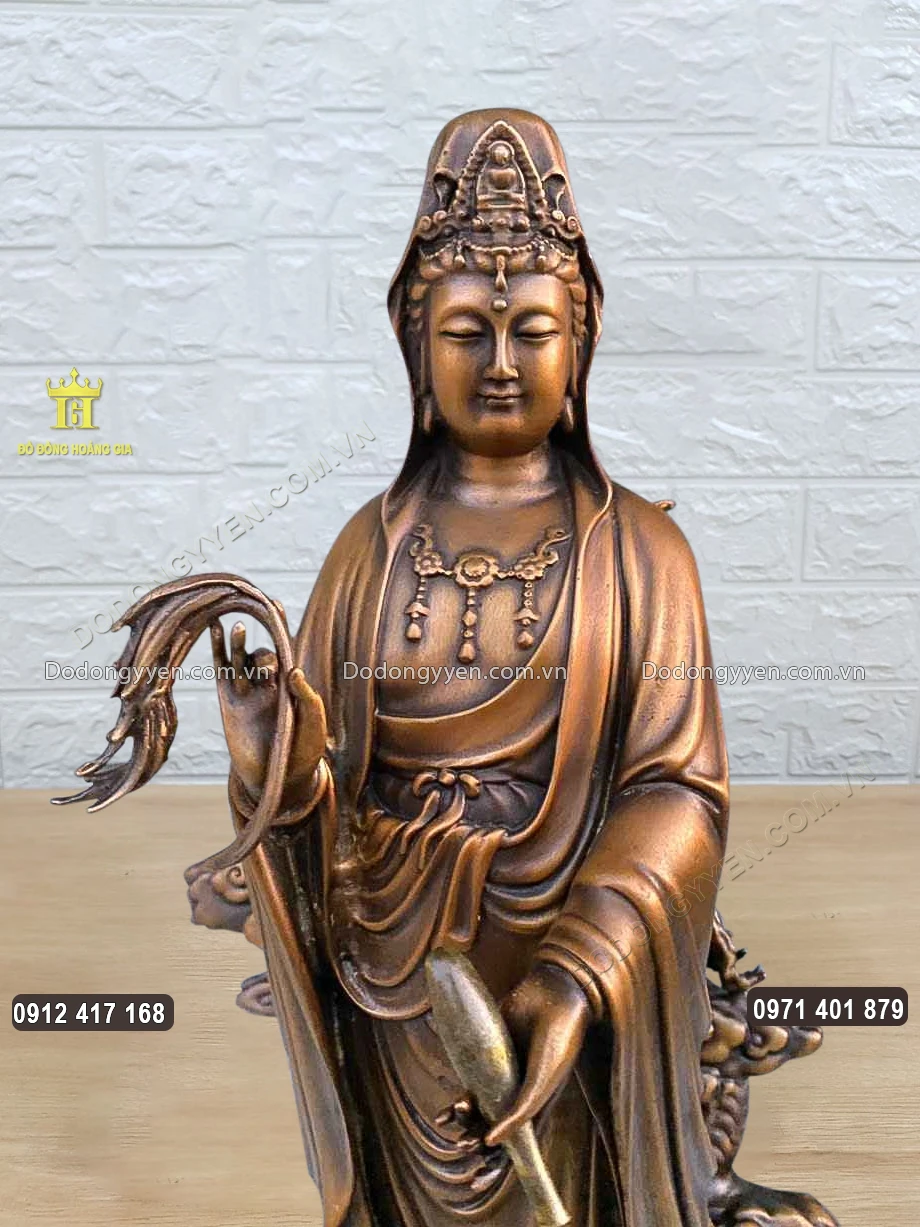 Mẹ Quan &Acirc;m được đ&uacute;c theo d&aacute;ng đứng uy nghi&ecirc;m